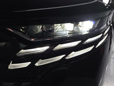 TOYOTA ALPHARD - 10