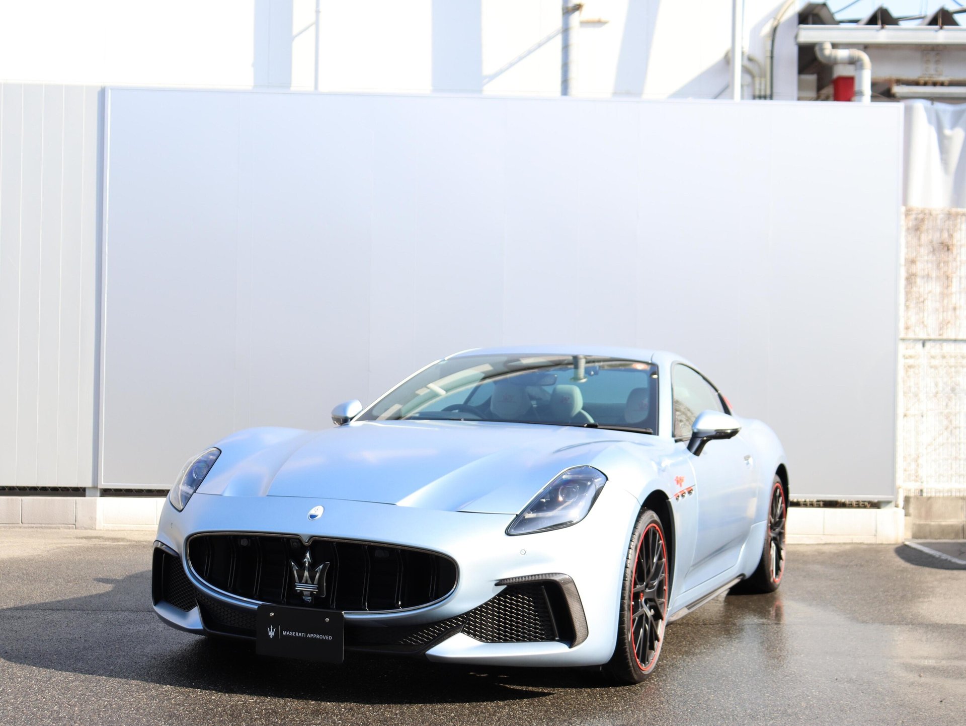 MASERATI GRANTURISMO - View 1