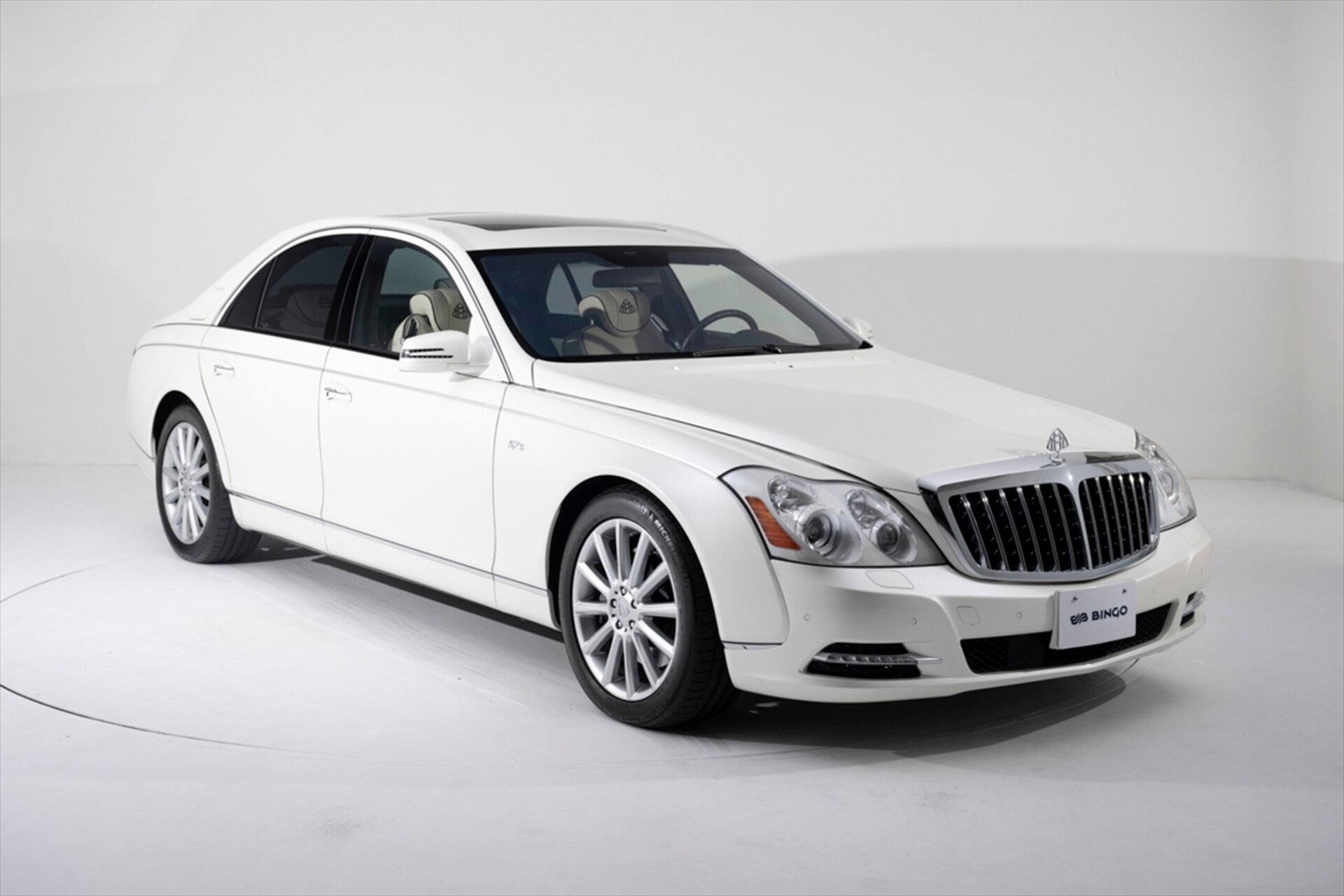 MERCEDES-BENZ MAYBACH - View 1