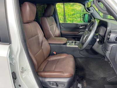 TOYOTA LAND CRUISER 250 - 8