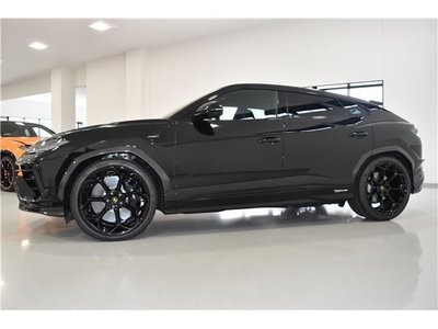 2024 Lamborghini URUS photo 8