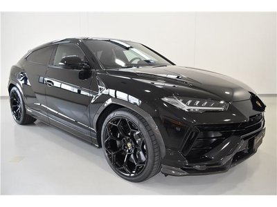 2024 Lamborghini URUS thumbnail 18