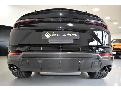 2024 Lamborghini URUS thumbnail 12