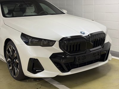 2025 BMW 5 SERIES 缩略图 15
