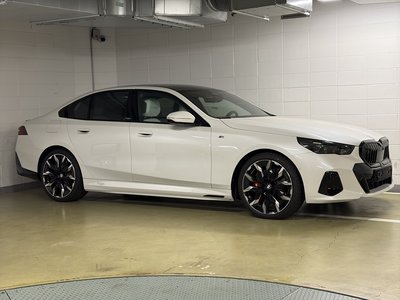 2025 BMW 5 SERIES 照片 5