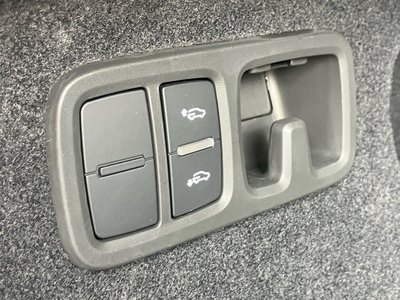 صورة مصغرة 48 لـ 2025 AUDI Q8