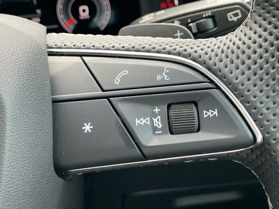 صورة مصغرة 33 لـ 2025 AUDI Q8