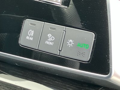 صورة مصغرة 30 لـ 2025 AUDI Q8
