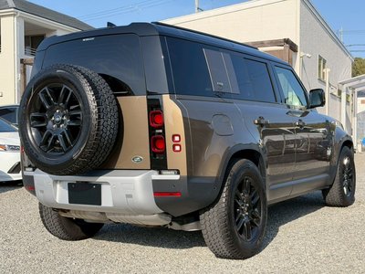 LAND ROVER DEFENDER - 2