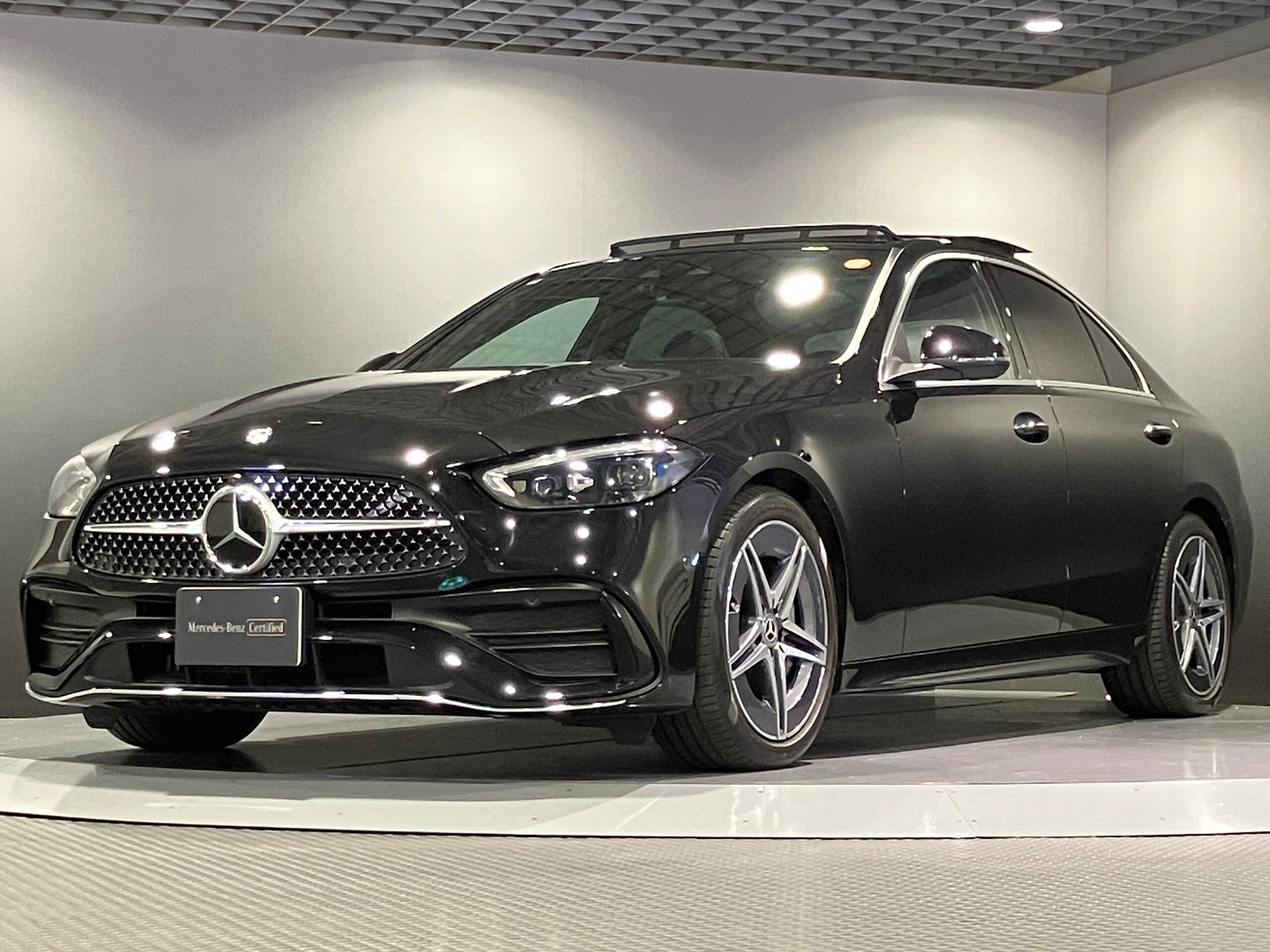 MERCEDES-BENZ C-CLASS - View 1