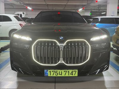 BMW 7 SERIES - 1
