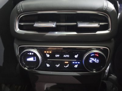 2022 Genesis GV80 thumbnail 33