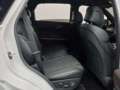 2022 Genesis GV80 thumbnail 18