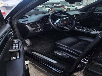 PORSCHE MACAN - 7