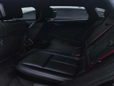 PORSCHE MACAN - 6