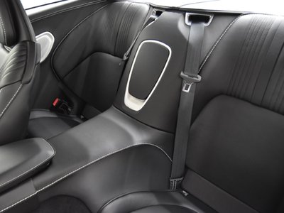 صورة 14 لـ 2017 Aston Martin DB11