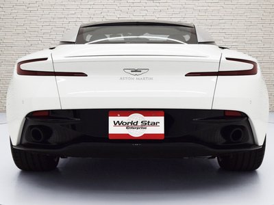 صورة 4 لـ 2017 Aston Martin DB11