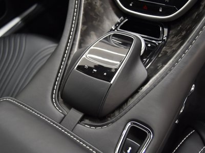 صورة 16 لـ 2017 Aston Martin DB11