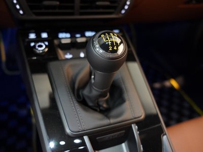 صورة مصغرة 69 لـ 2025 Porsche 911