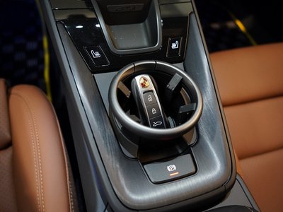 صورة مصغرة 70 لـ 2025 Porsche 911