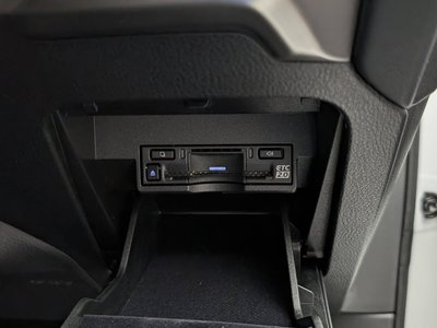 صورة مصغرة 27 لـ 2023 Lexus RX