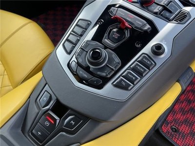 صورة مصغرة 46 لـ 2018 Lamborghini AVENTADOR