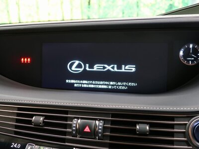 LEXUS LS - 4