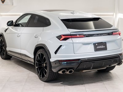 LAMBORGHINI URUS - 6