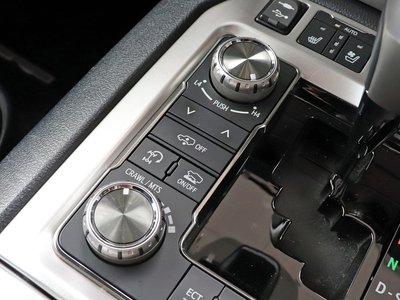 2017 Toyota LAND CRUISER 200 — фото 16