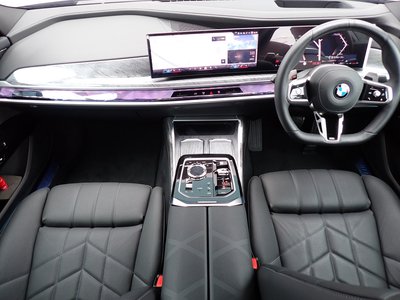 2025 BMW 7 SERIES — фото 4