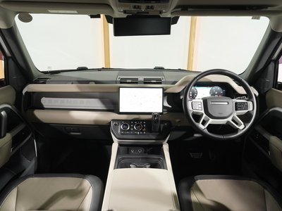 LAND ROVER DEFENDER - 2