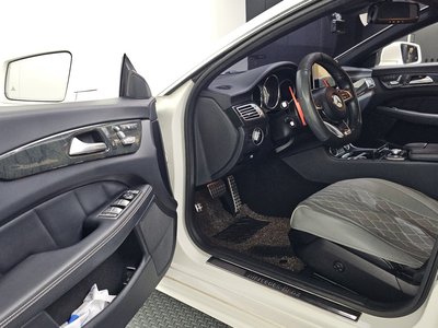 MERCEDES-BENZ CLS - 10