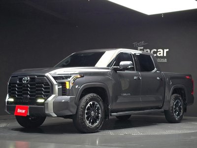 TOYOTA TUNDRA - 1