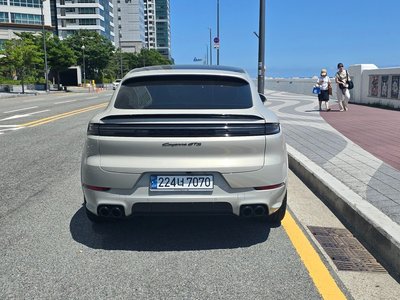 2024 Porsche CAYENNE 照片 3