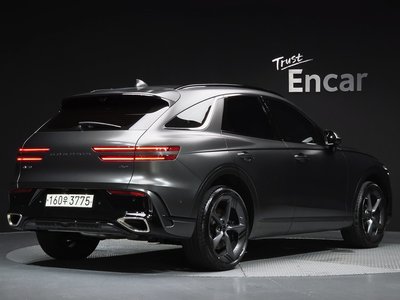 صورة 3 لـ 2024 Genesis GV70