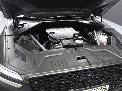 صورة 7 لـ 2024 Genesis GV70