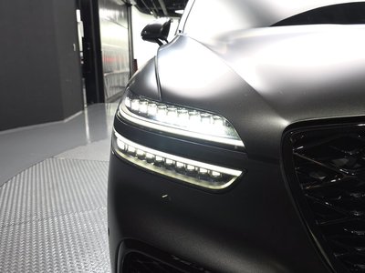 صورة 9 لـ 2024 Genesis GV70
