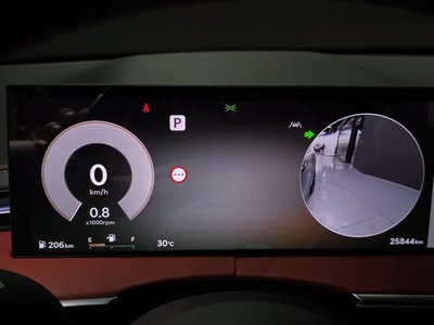 2024 Genesis GV70 thumbnail 11