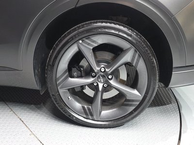 صورة 8 لـ 2024 Genesis GV70