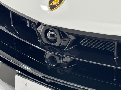 LAMBORGHINI URUS - 10