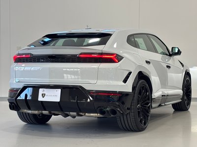 LAMBORGHINI URUS - 7