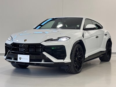 LAMBORGHINI URUS - 3