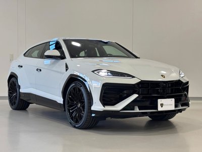 LAMBORGHINI URUS - 1