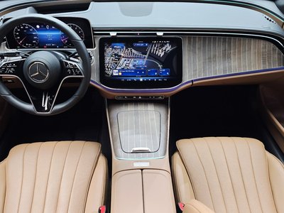 MERCEDES-BENZ E-CLASS - 5