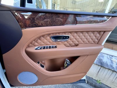 BENTLEY BENTAYGA - 10