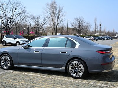 BMW 7 SERIES - 5