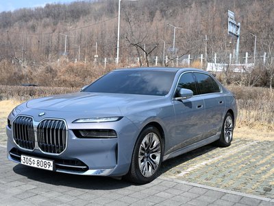 BMW 7 SERIES - 1