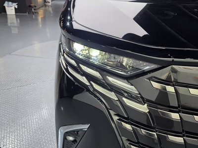 TOYOTA ALPHARD - 9