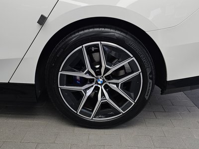 2024 BMW 5 SERIES photo 8
