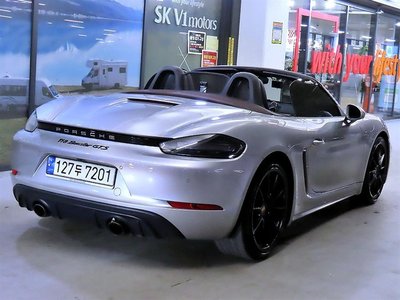 PORSCHE 718 - 9